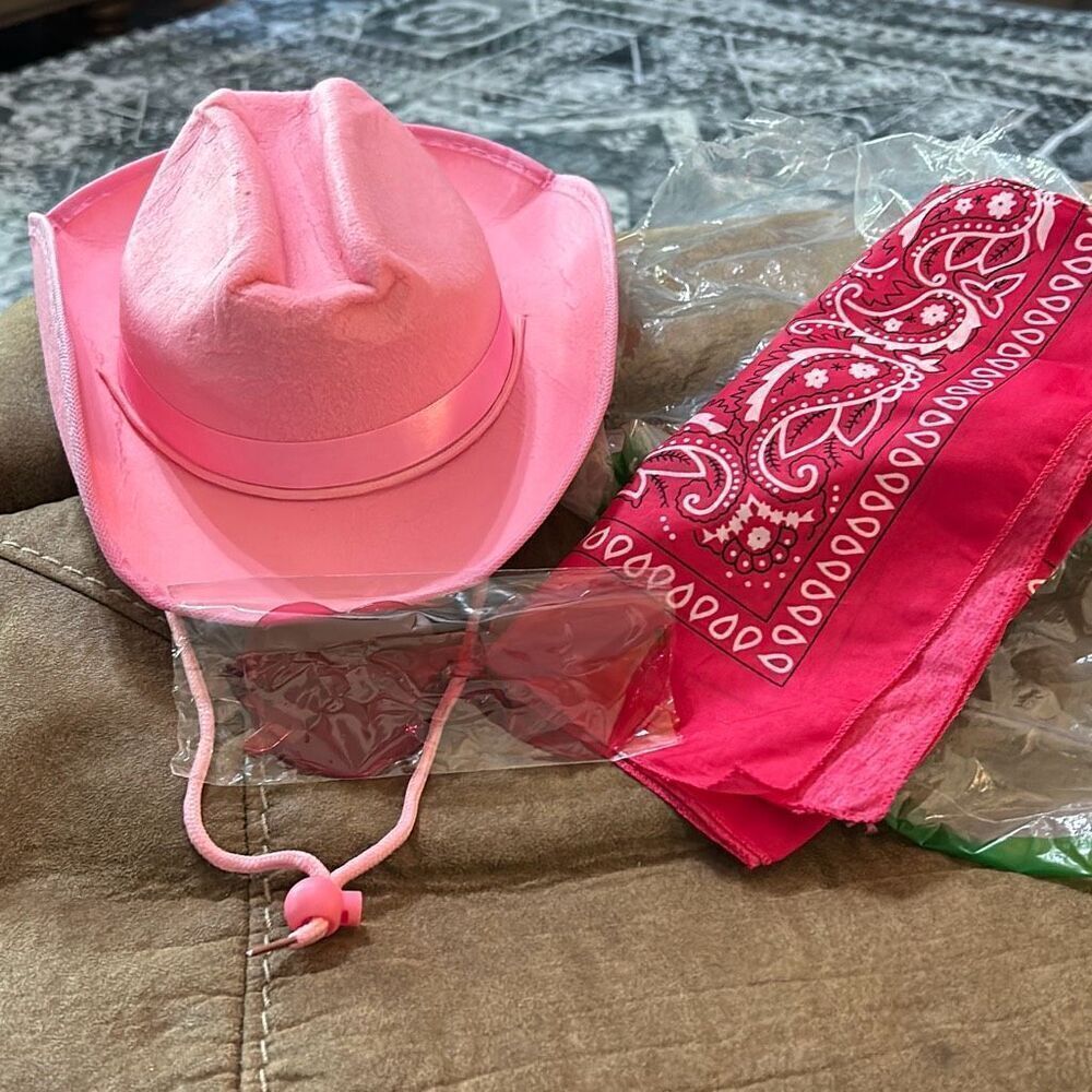 JeVenis‎ Pink Cowgirl Hat, Bandana, & heart shape Sunglasses for Dress-up
